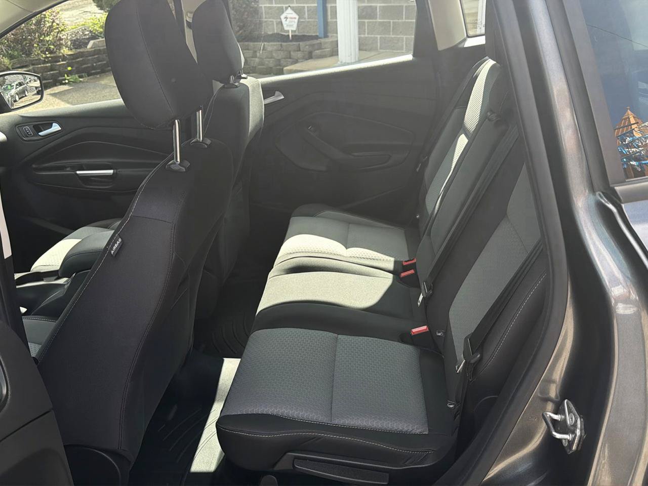 Used 2018 Ford C-MAX SE w/ Cold Weather Package FWD image 24