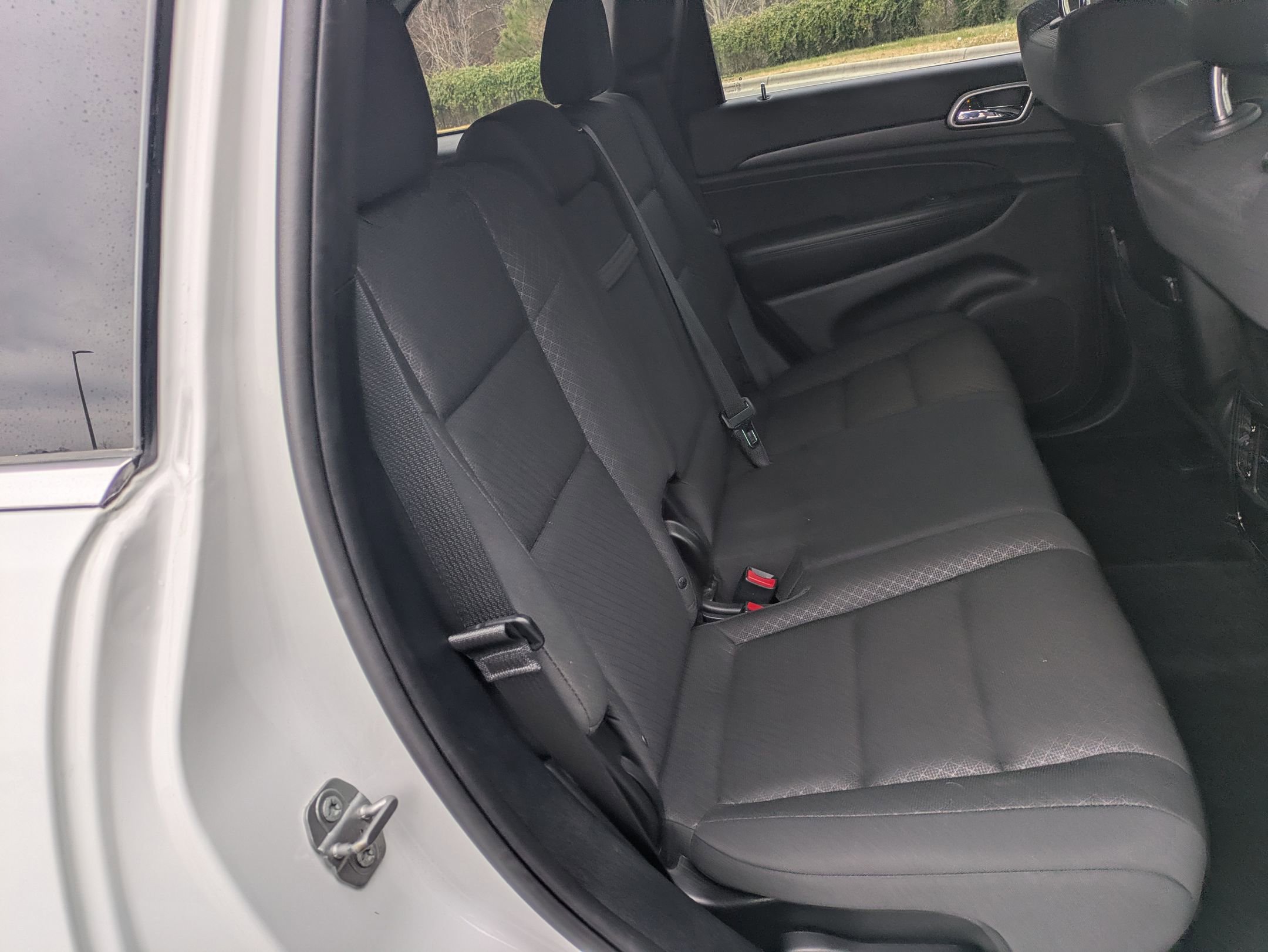 Used 2018 Jeep Grand Cherokee Laredo image 26