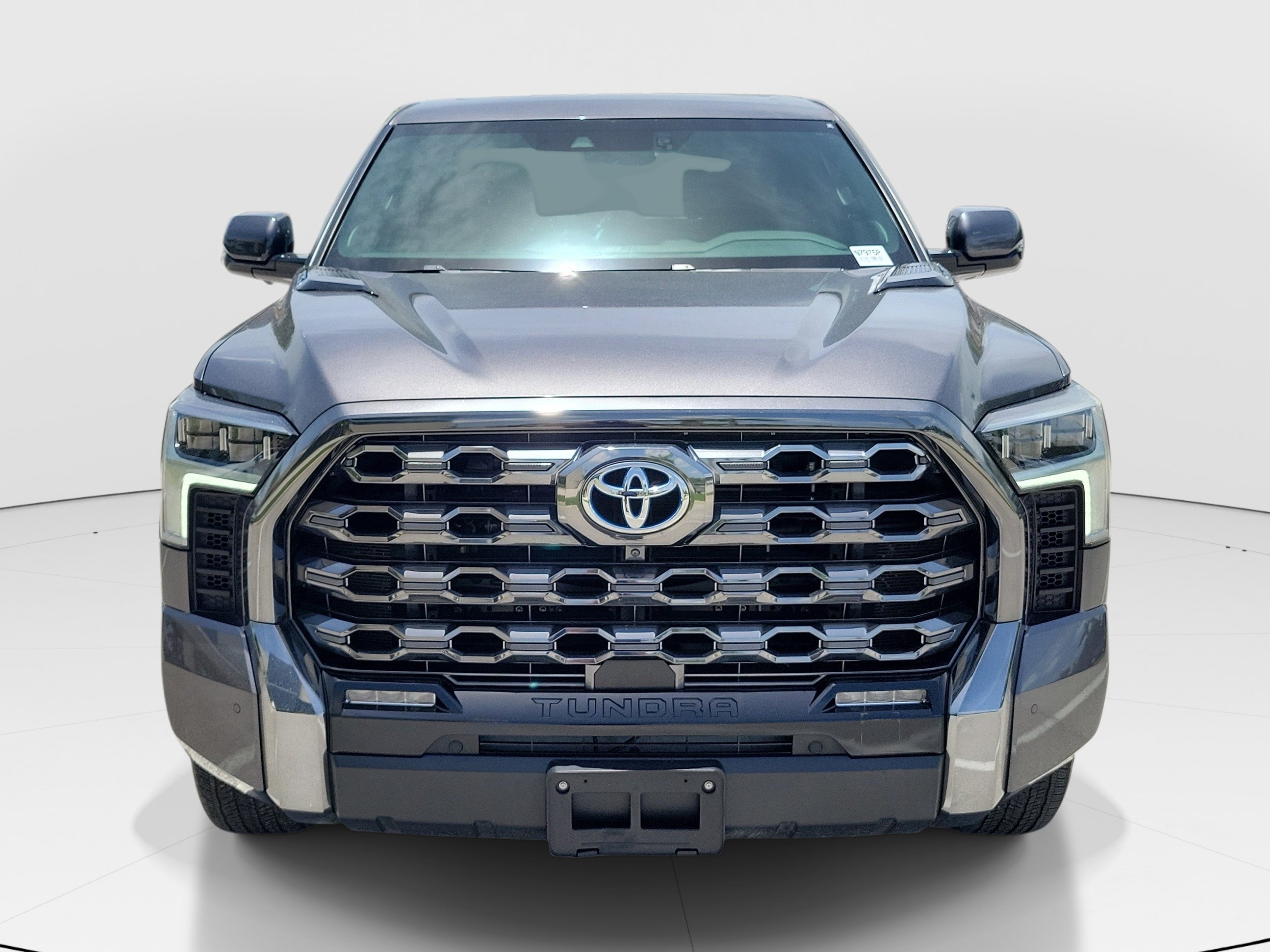 Used 2024 Toyota Tundra Platinum AWD/4WD image 3