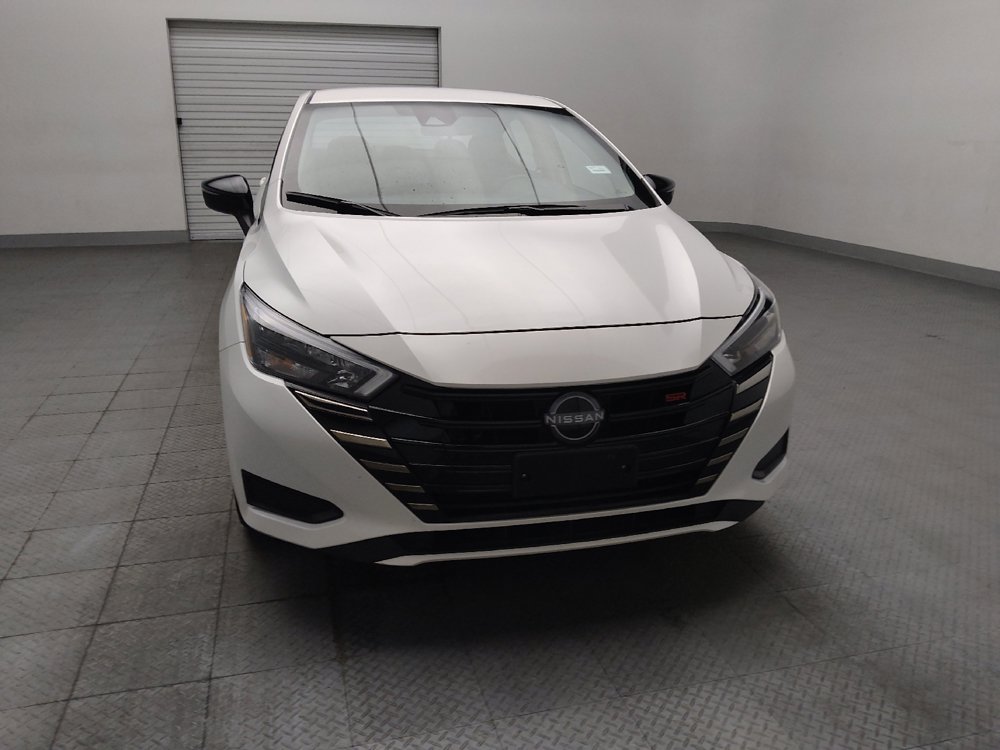 Used 2025 Nissan Versa SR FWD image 14