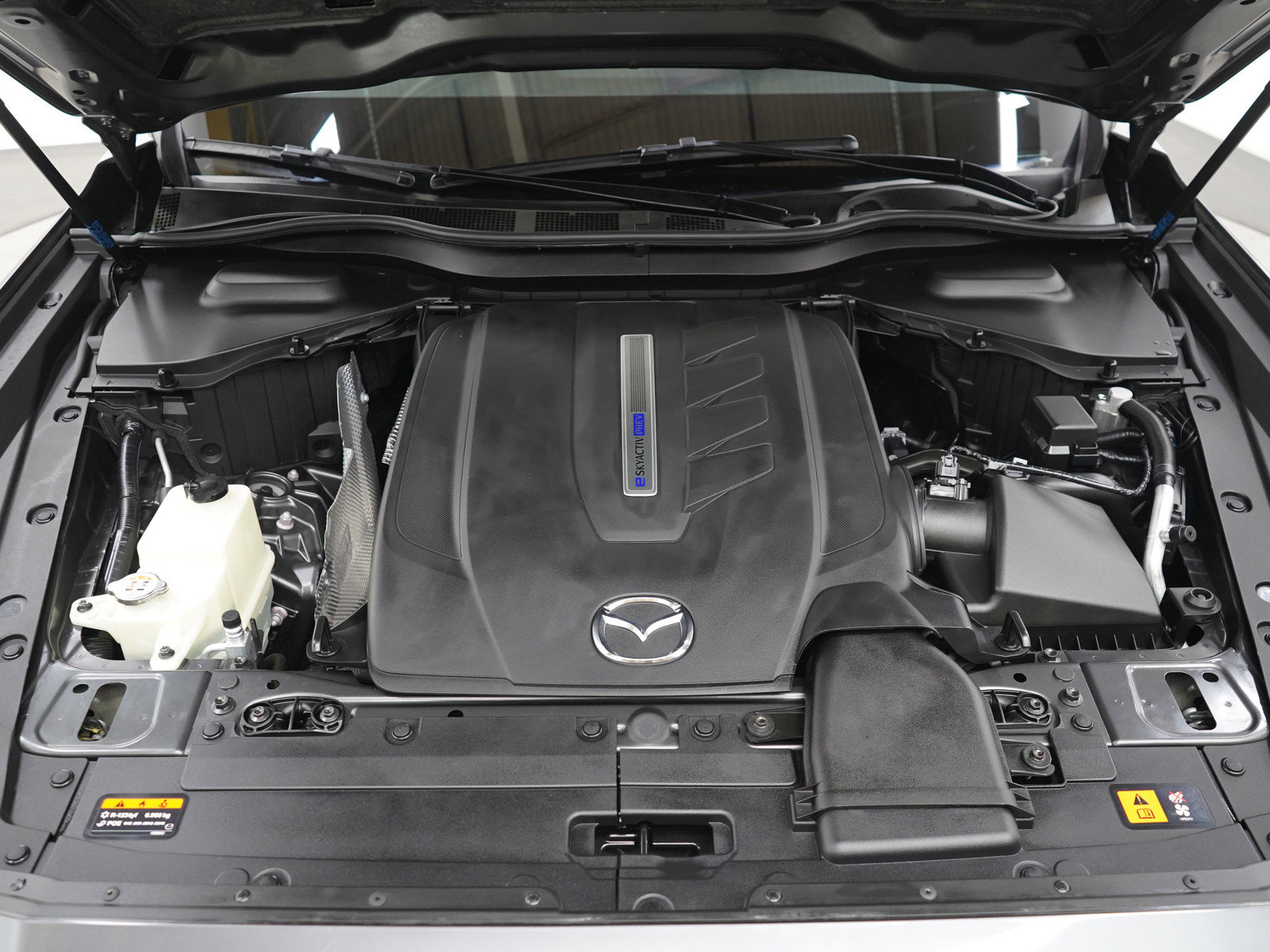 Certified 2025 MAZDA CX-90 Plug-In Hybrid w/ Preferred image 33