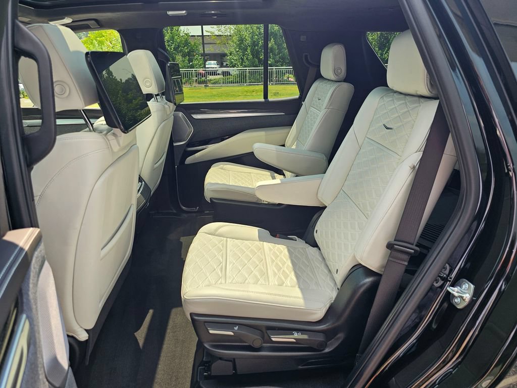 Certified 2026 Cadillac Escalade V w/ LPO, Floor Liner Package AWD/4WD image 17