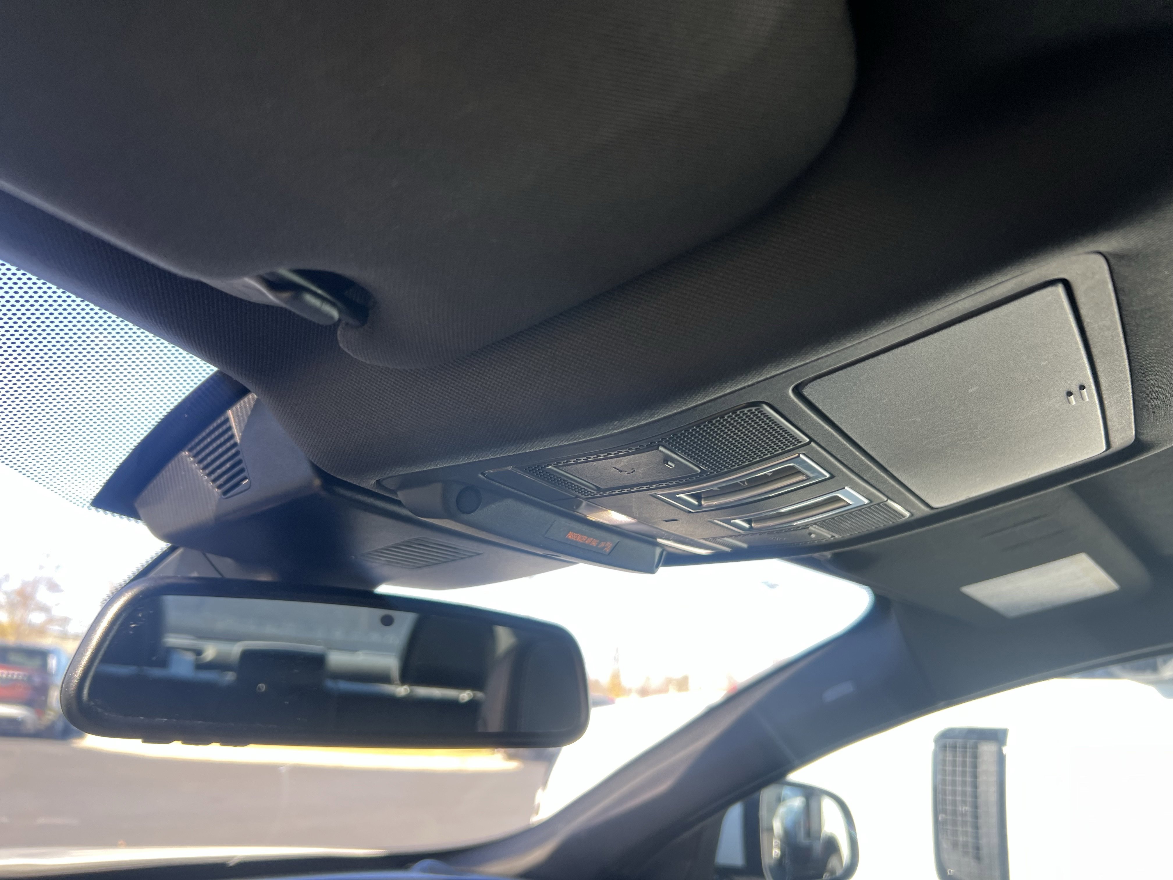 Used 2018 Jaguar XF R-Sport image 23