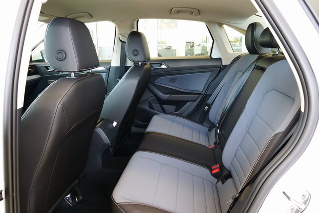 New 2025 Volkswagen Jetta SE image 12