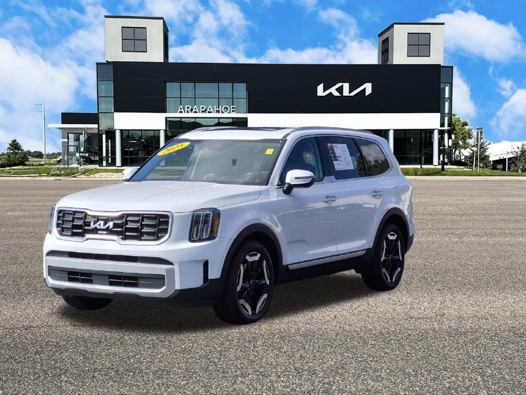Certified 2025 Kia Telluride S AWD/4WD image 4