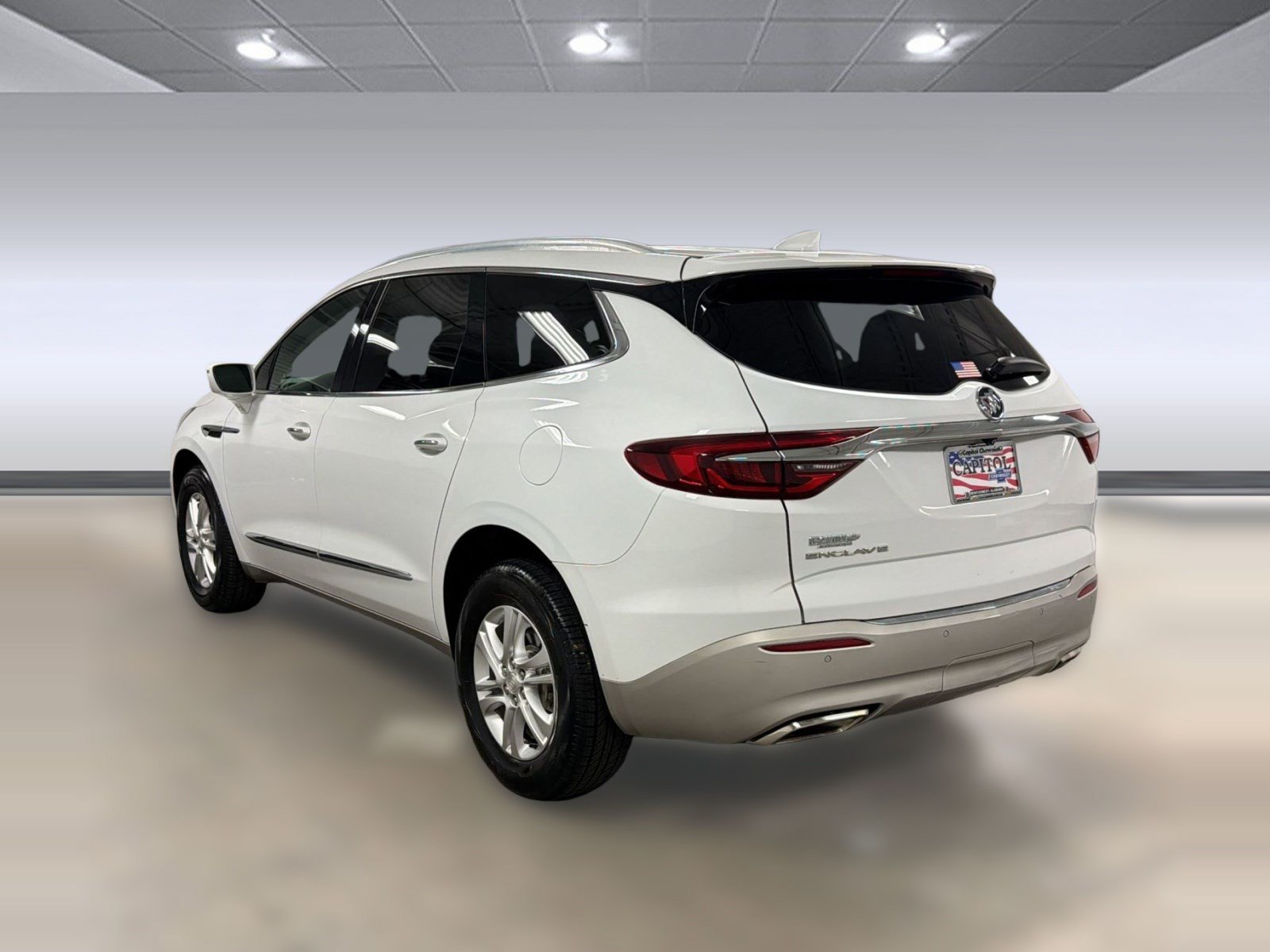 Used 2020 Buick Enclave Essence FWD image 2