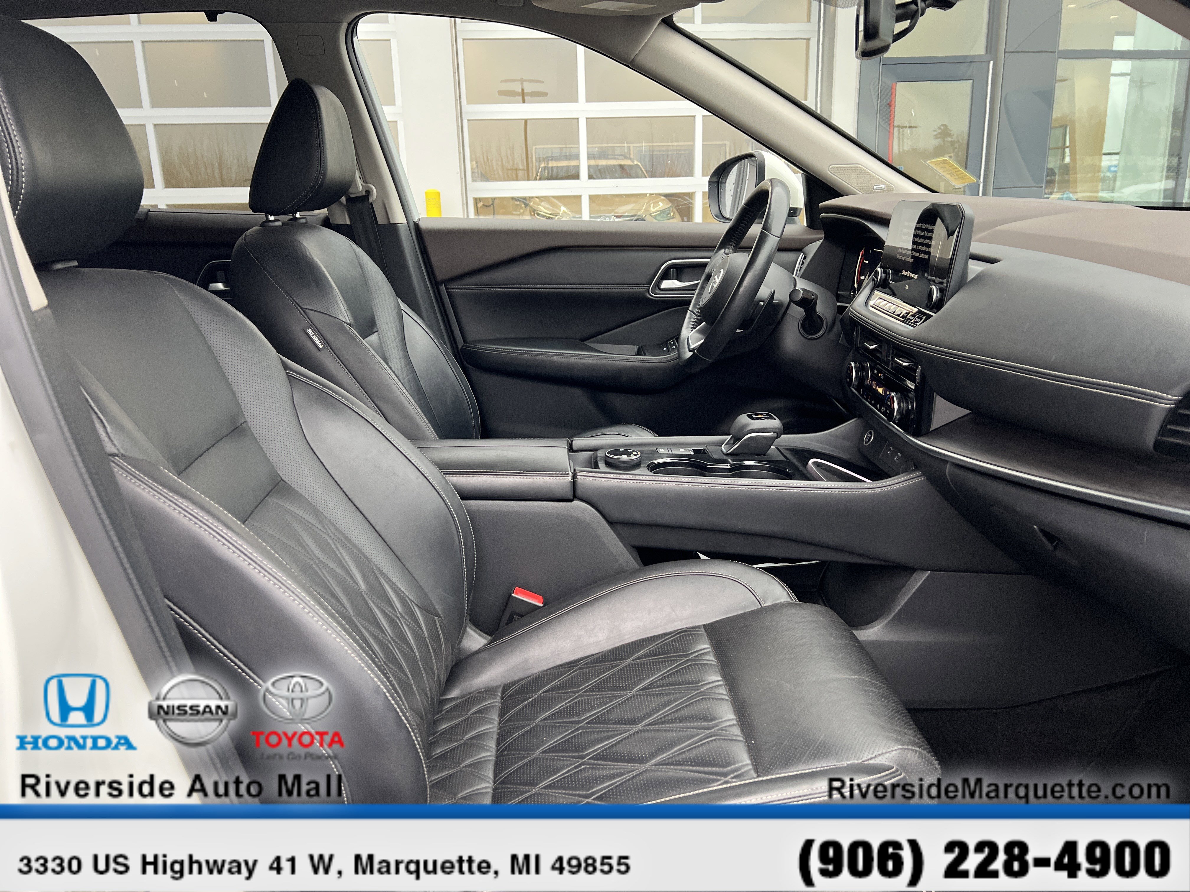 Used 2021 Nissan Rogue Platinum AWD/4WD image 26