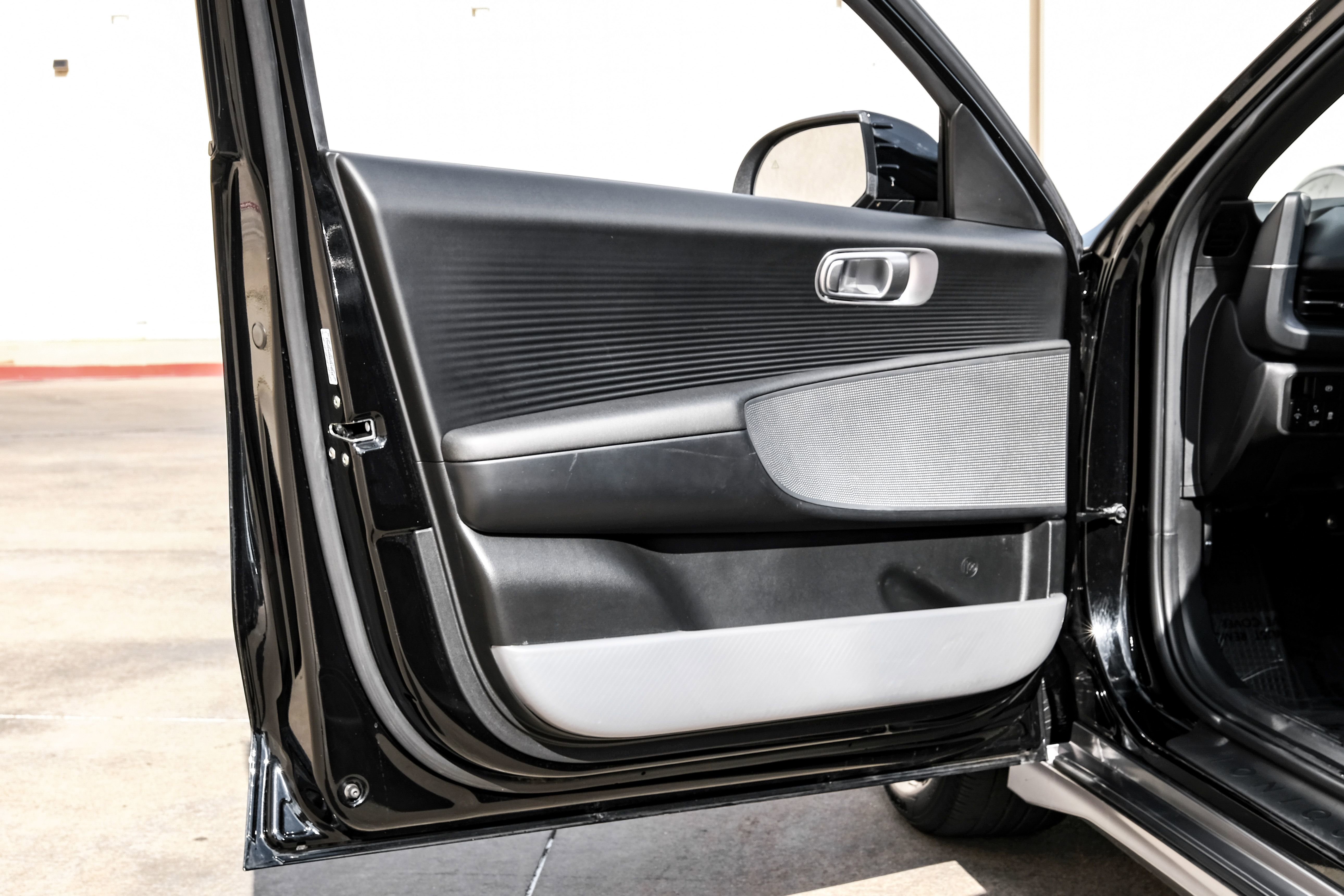 Used 2024 Hyundai Ioniq 6 SE RWD image 41