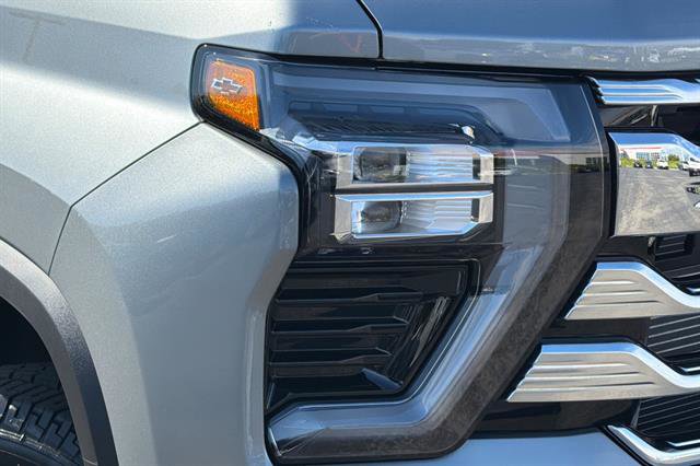 New 2026 Chevrolet Silverado 3500 High Country w/ Technology Package AWD/4WD image 32