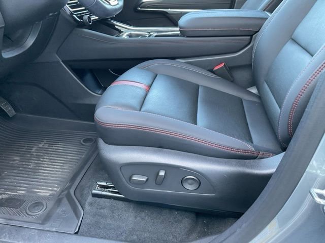 Used 2025 Chevrolet Traverse RS w/ LPO, Floor Liner Package AWD/4WD image 31