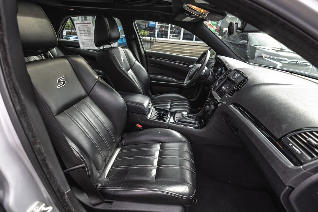 Used 2023 Chrysler 300 S RWD image 28