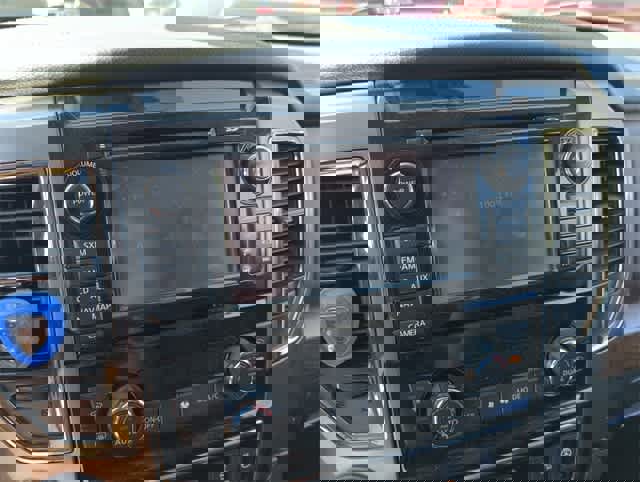 Used 2018 Nissan Titan Platinum Reserve w/ Platinum Utility Package image 13