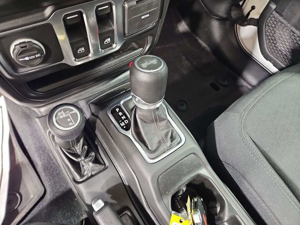 Used 2022 Jeep Wrangler Sport S image 24