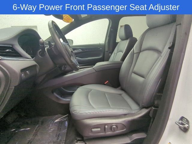 Used 2023 Buick Enclave Essence image 12