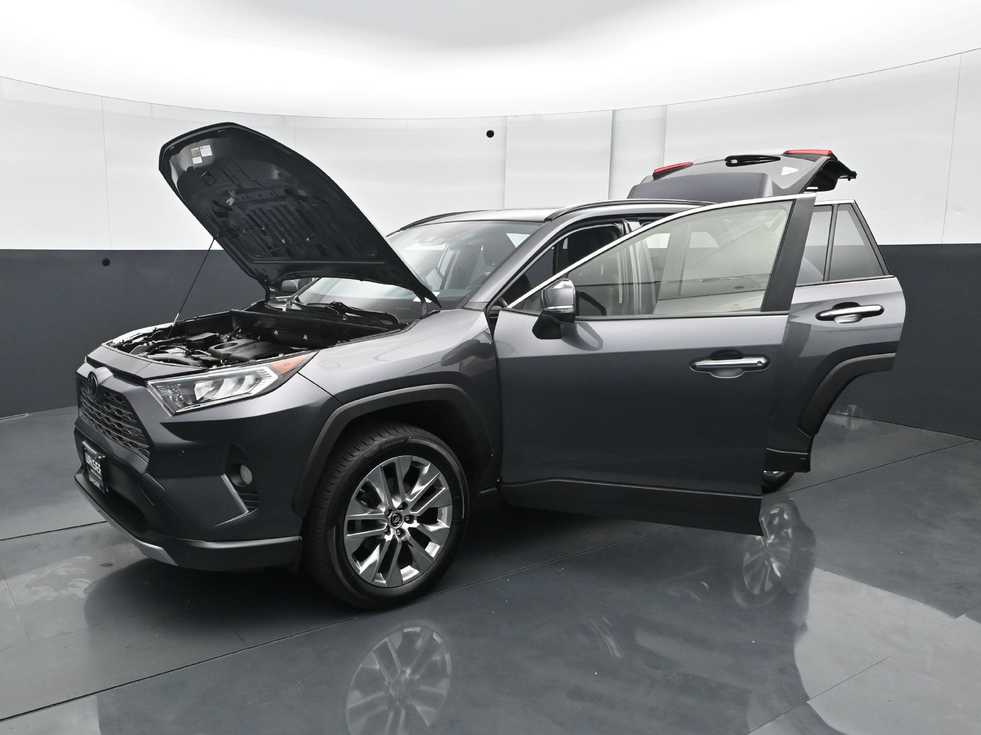 Used 2019 Toyota RAV4 Limited w/ Cold Weather Package AWD/4WD image 29