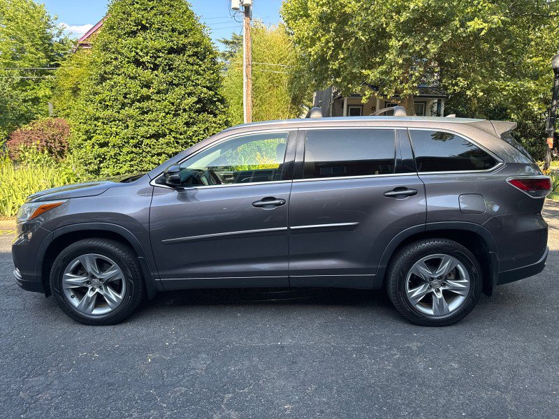 Used 2015 Toyota Highlander Limited AWD/4WD image 7