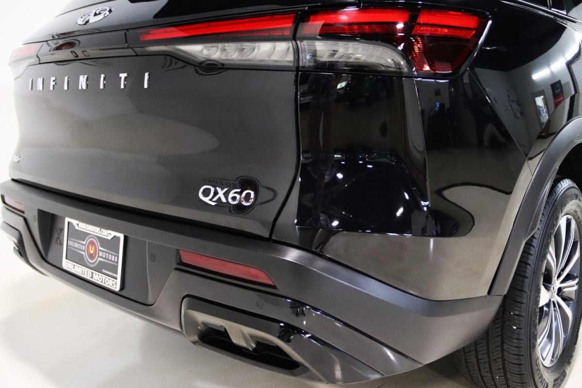 Used 2023 INFINITI QX60 Pure AWD/4WD image 12