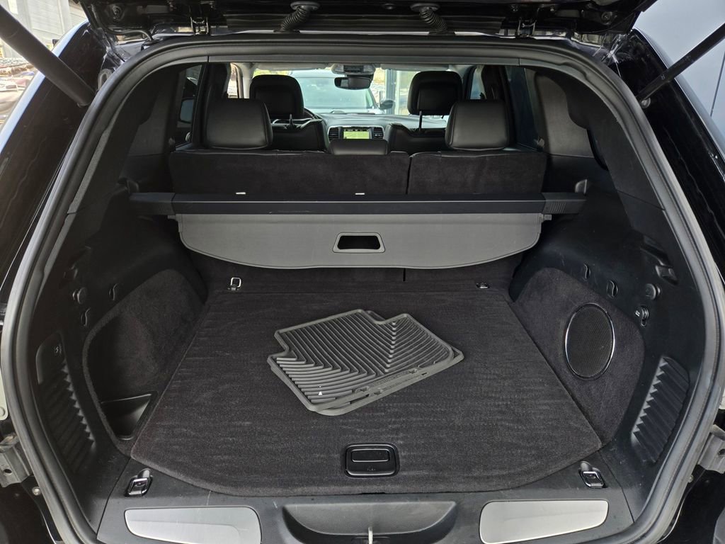 Used 2018 Jeep Grand Cherokee Summit image 34