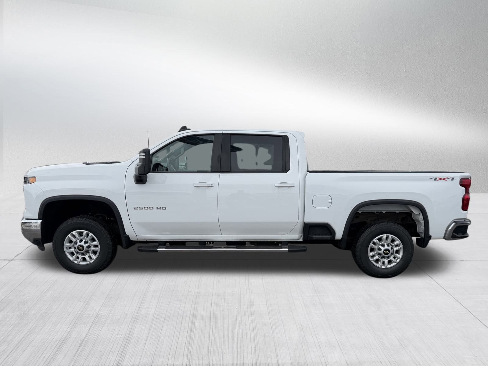 Used 2024 Chevrolet Silverado 2500 LT image 4