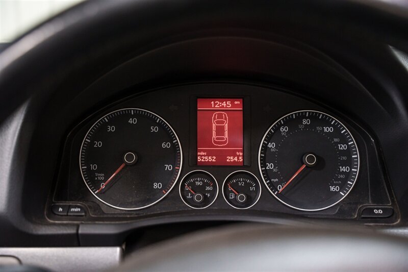 Used 2009 Volkswagen Eos Komfort FWD image 15