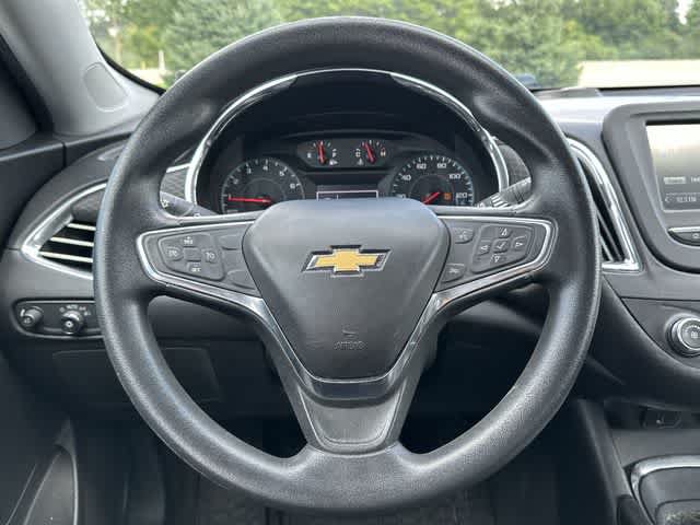 Used 2018 Chevrolet Malibu LT FWD image 7