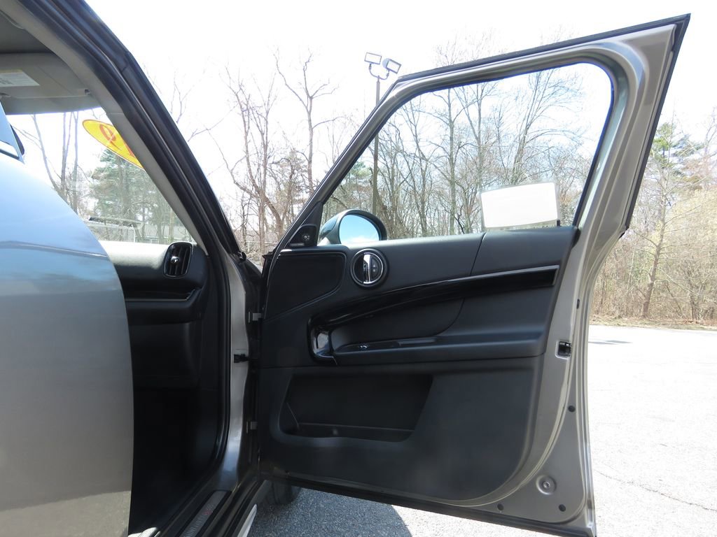 Used 2019 MINI Cooper Countryman S w/ Premium Package image 12