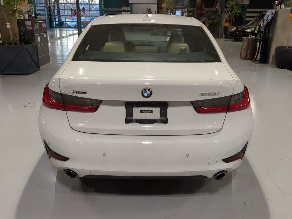 Used 2020 BMW 330i xDrive Sedan w/ Premium Package image 9
