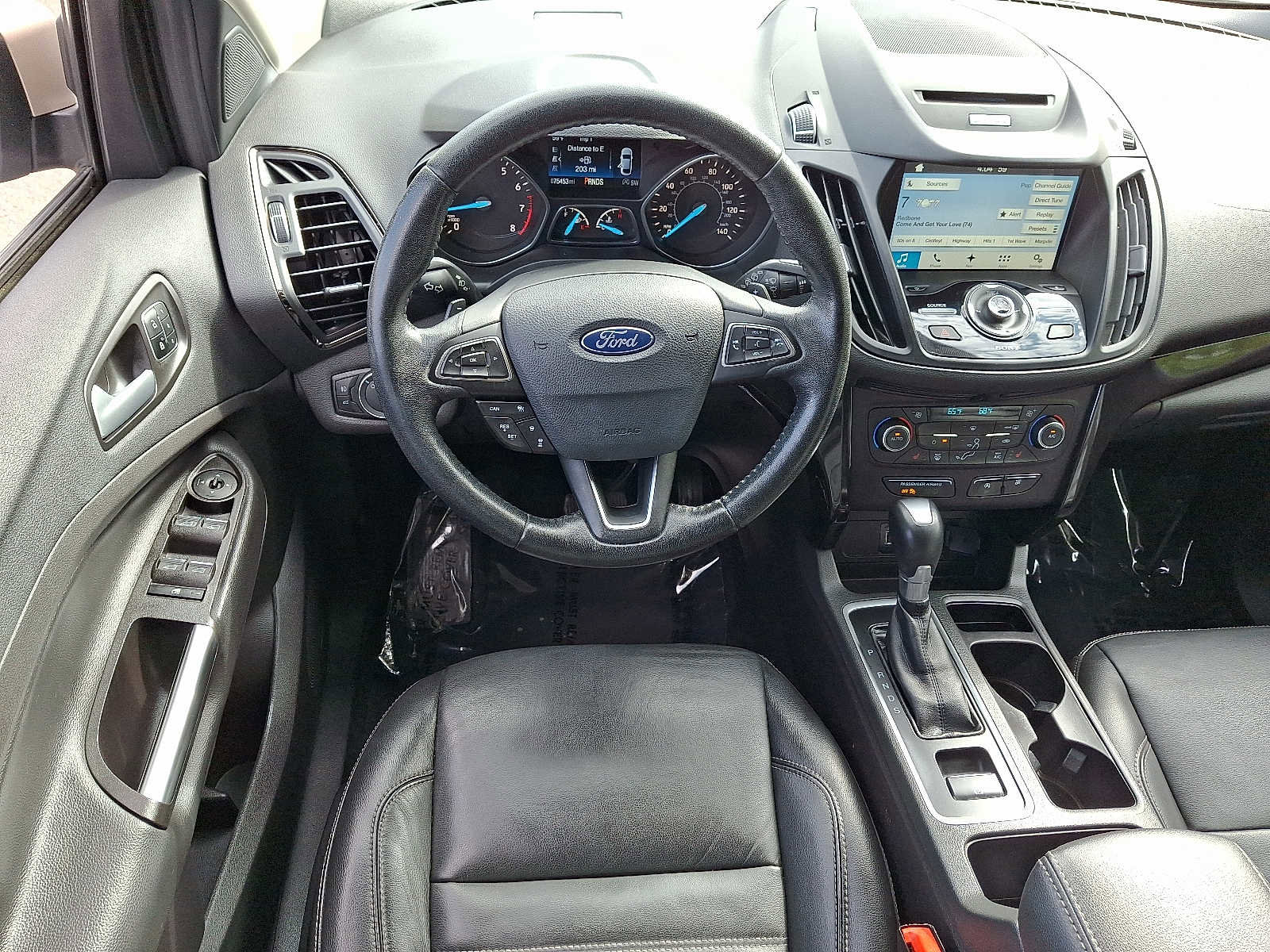 Used 2017 Ford Escape Titanium image 11