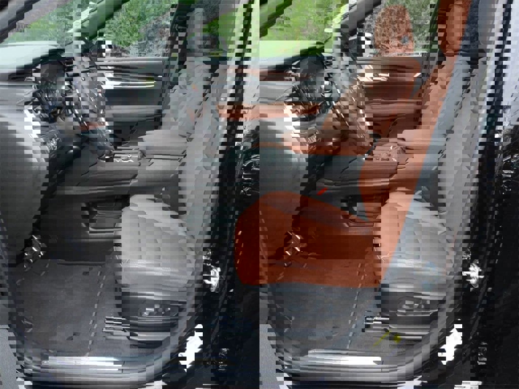 New 2026 Cadillac XT5 Sportv w/ LPO, Onyx Lite Package image 16