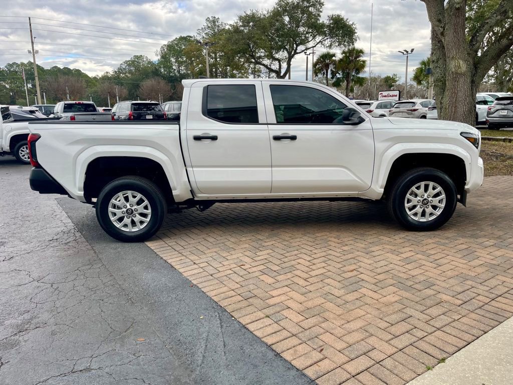 Used 2025 Toyota Tacoma SR image 7