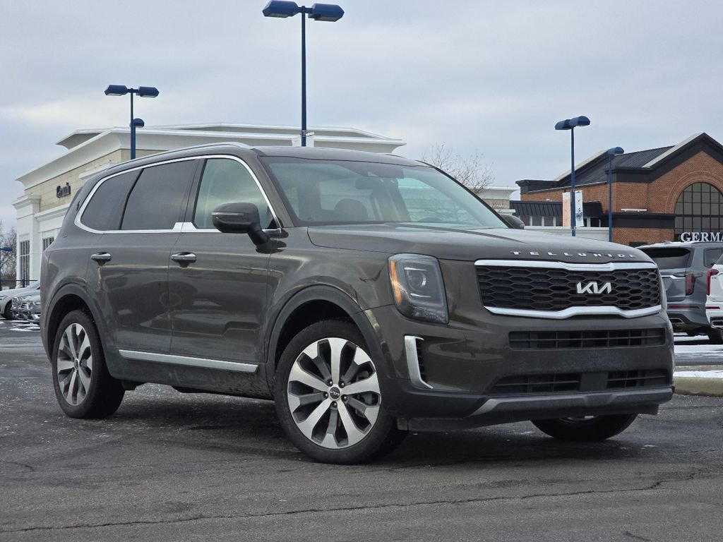 Used 2022 Kia Telluride S image 2