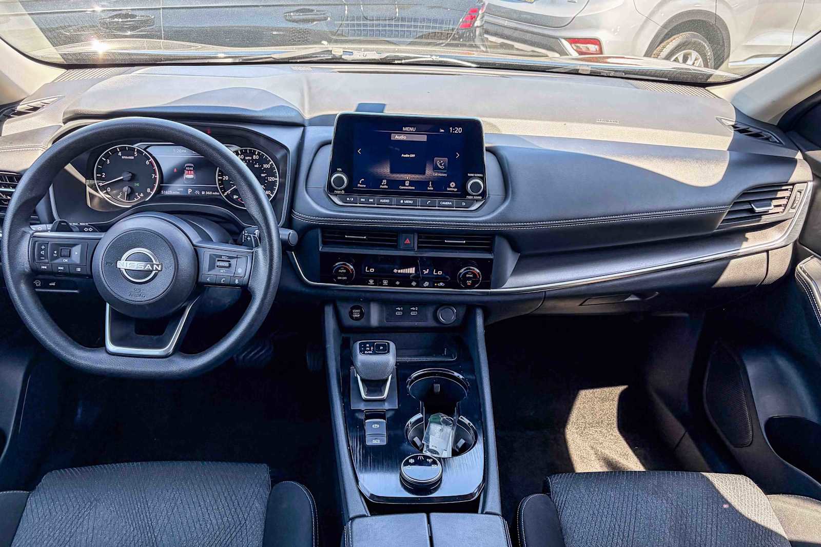 Used 2024 Nissan Rogue SV image 11