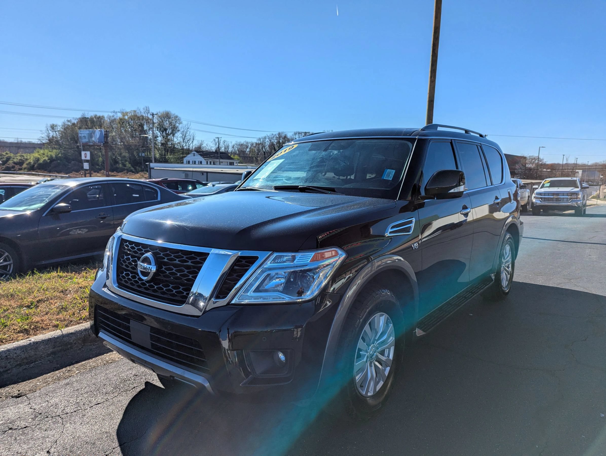 Used 2019 Nissan Armada SV w/ Driver Package AWD/4WD image 3