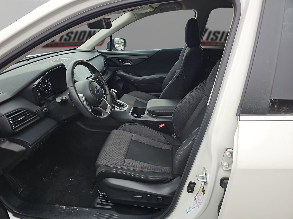 Used 2023 Subaru Outback Premium image 9