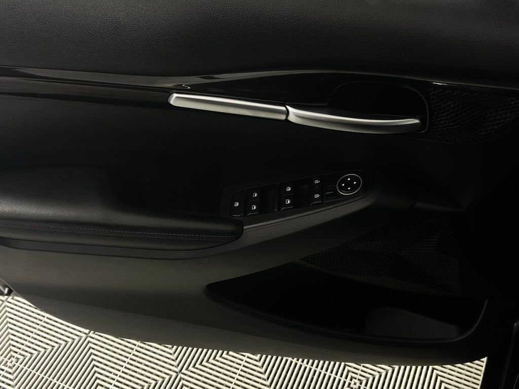 Used 2025 Kia Seltos EX image 28