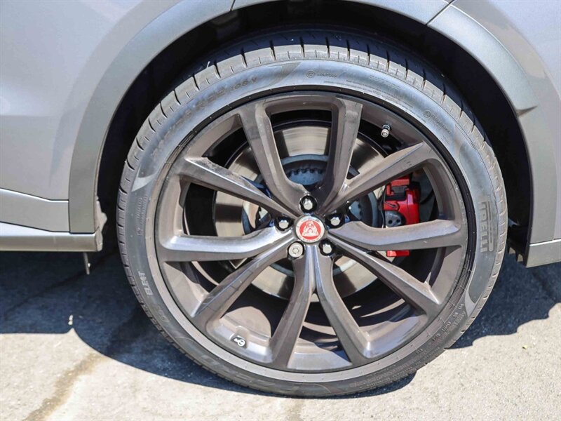 Used 2020 Jaguar F-PACE SVR AWD/4WD image 13