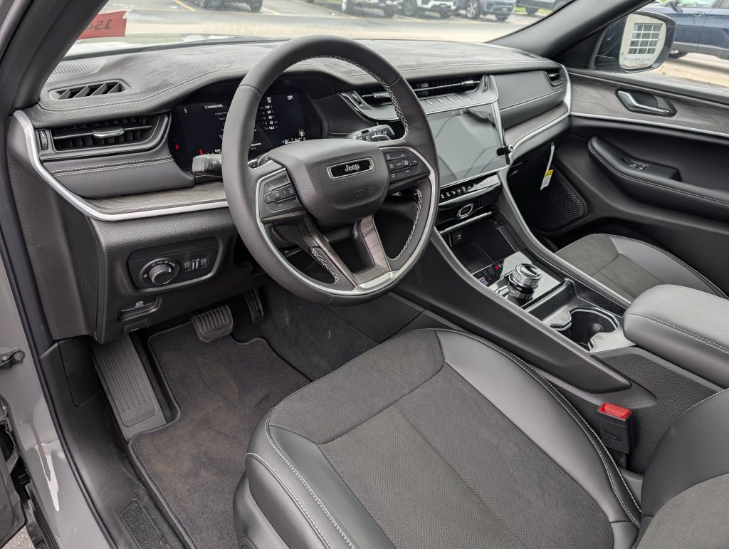 New 2027 Jeep Grand Cherokee L 4WD image 6
