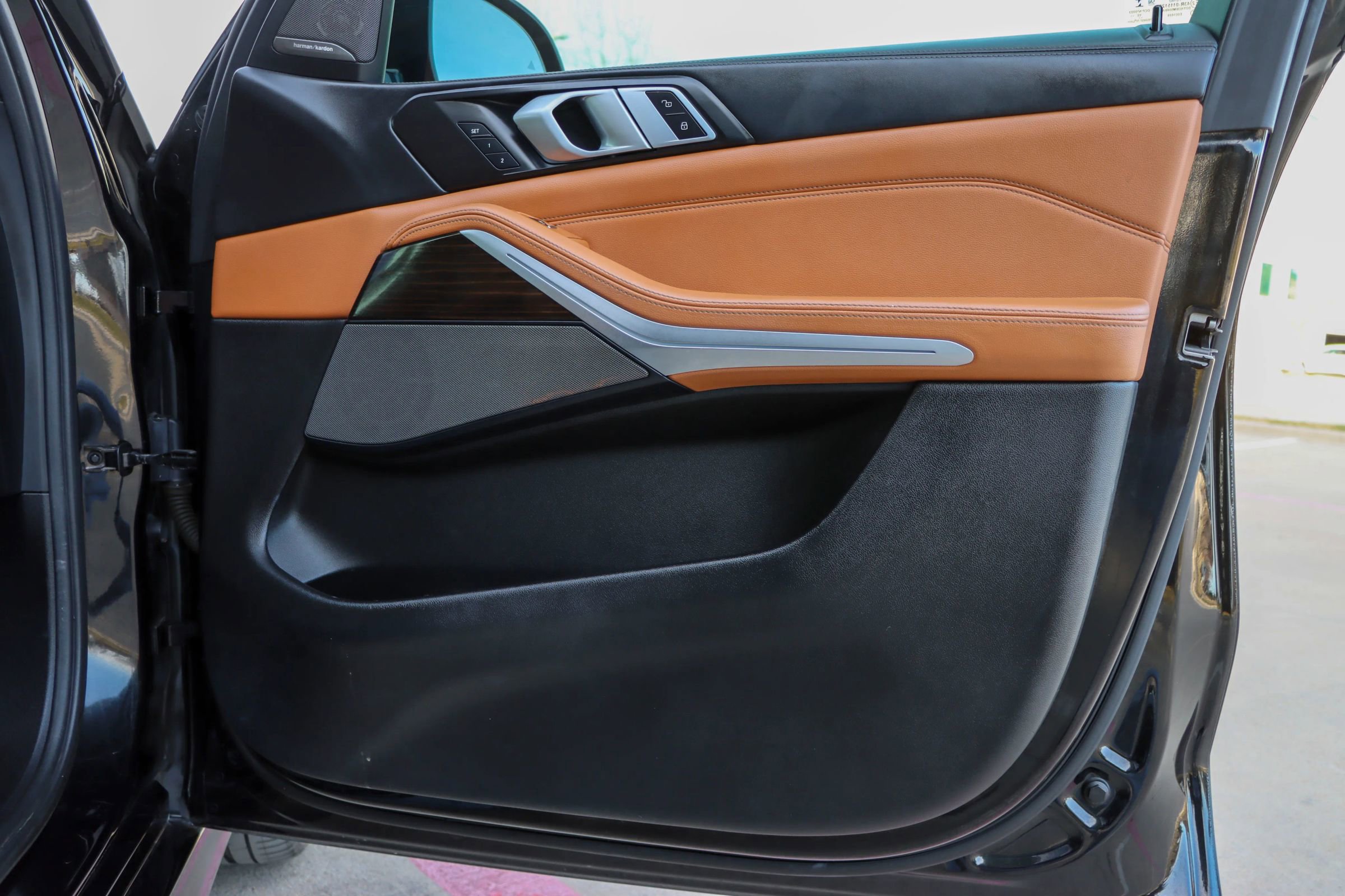 Used 2019 BMW X5 xDrive50i w/ M Sport Package image 10