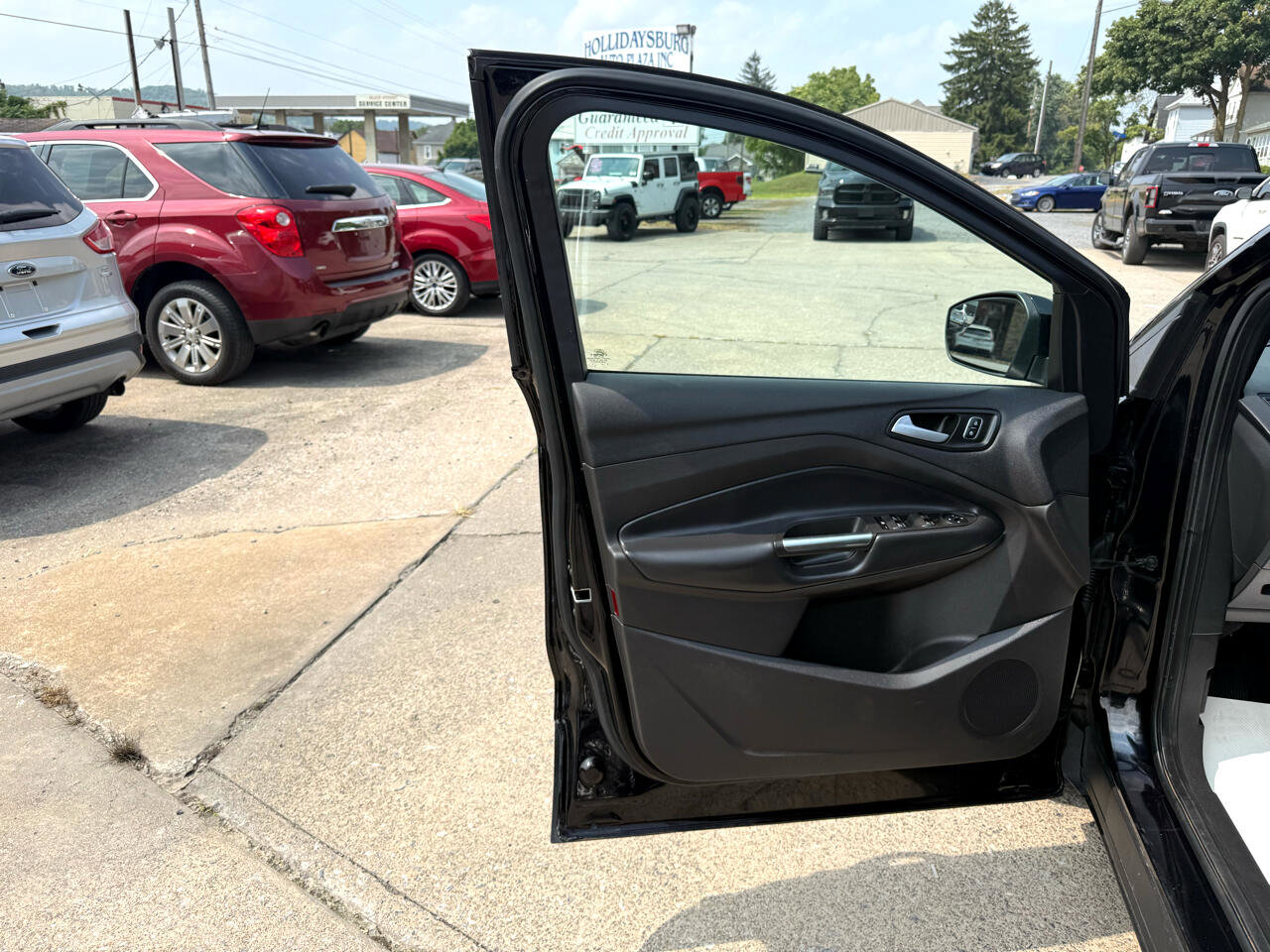 Used 2019 Ford Escape SEL image 18