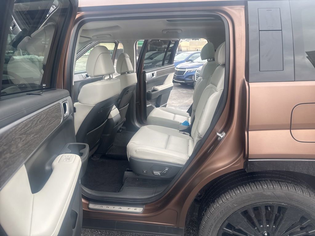 Used 2024 Hyundai Santa Fe Calligraphy image 17