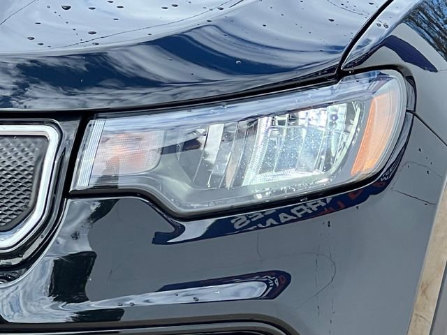 Used 2022 Jeep Compass Limited image 41