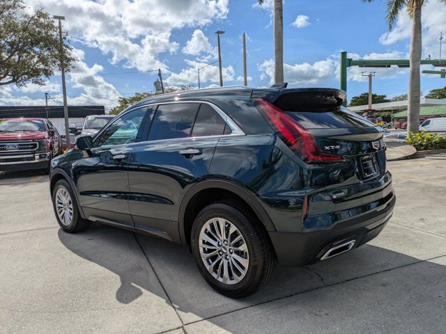 Used 2024 Cadillac XT4 Premium Luxury image 6