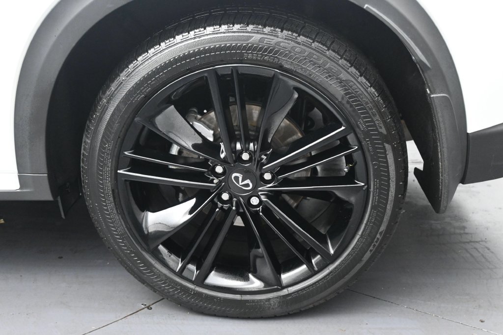 Used 2025 INFINITI QX55 Essential AWD/4WD image 11