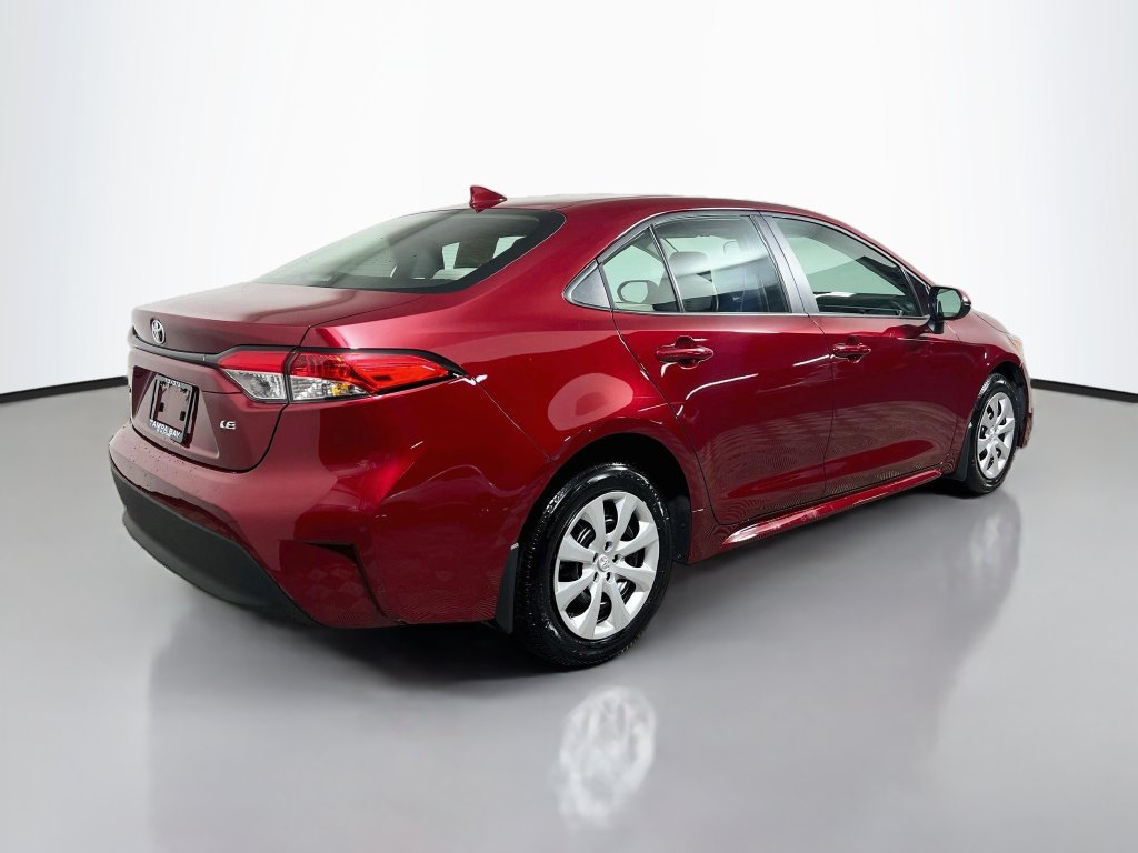 Used 2026 Toyota Corolla LE FWD image 3