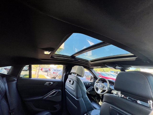 Used 2020 BMW X6 M50i AWD/4WD image 30