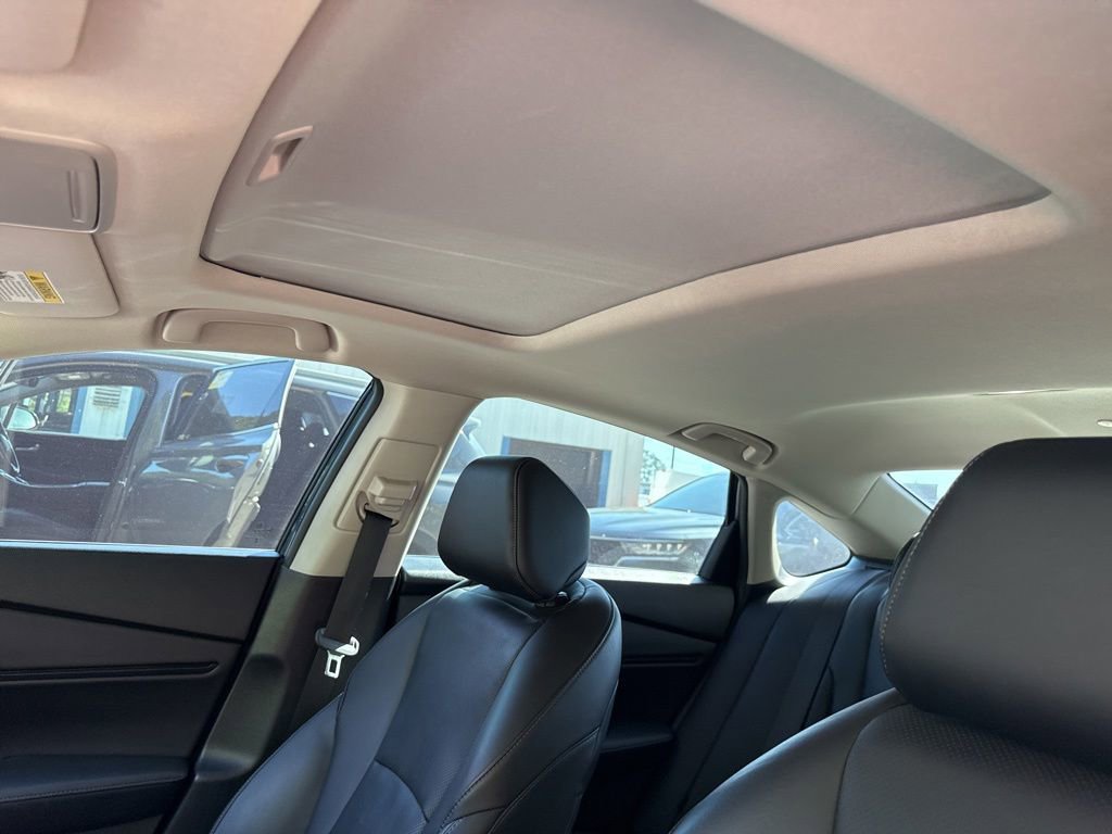 Used 2024 Honda Accord Touring image 7