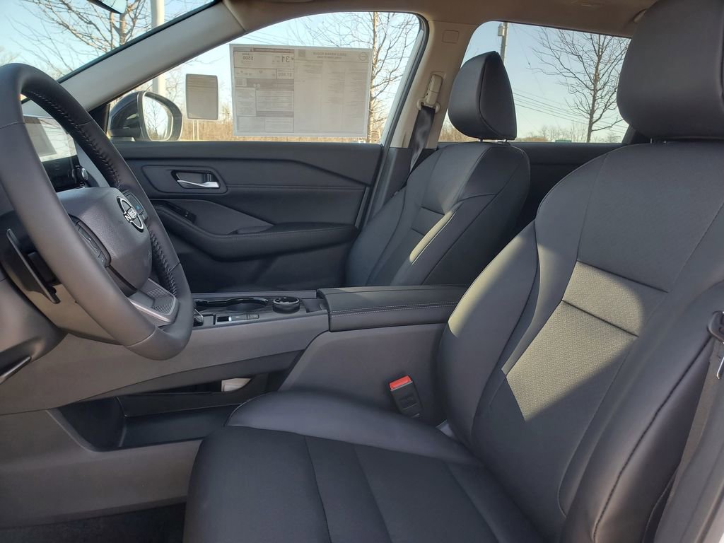 New 2026 Nissan Rogue SV image 10