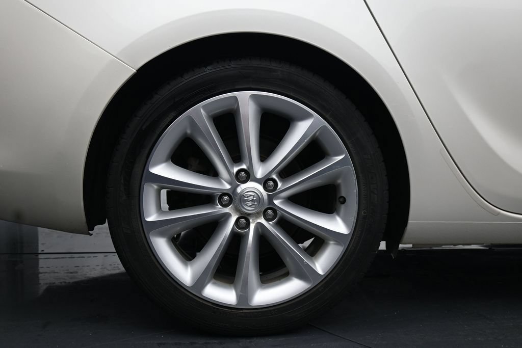 Used 2012 Buick Verano Convenience FWD image 10