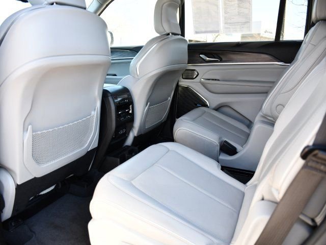 Used 2021 Jeep Grand Cherokee L Overland w/ Advanced Protech Group III image 18