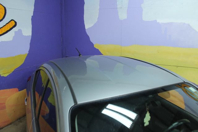Used 2014 Nissan Versa SV FWD image 5